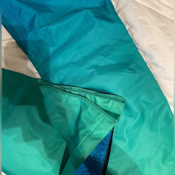 Gently used Under Armor Storm Coldgear Infared Fader Women’s pants - Picture 3 of 8